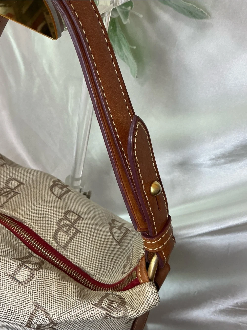 Preloved Good Dooney & Bourke Beige Canvas DB Monogram Hobo Bag w Gold Hardware